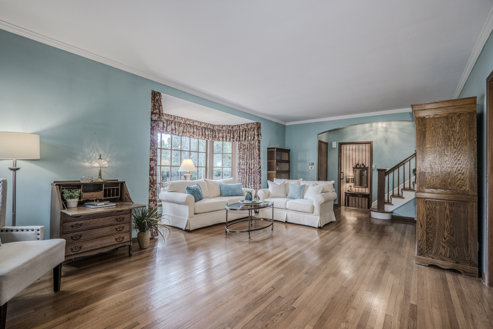 1530 Kaneville Road Geneva, IL 60134 - Photo 8 of 60 a living room with furniture and a wooden floor