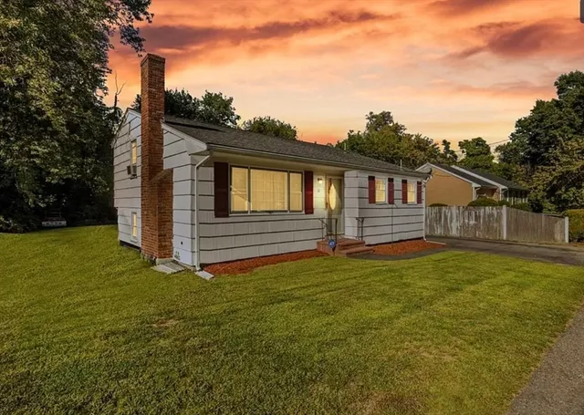 $4,200 | 11 Boyden Street, Unit 1, Brockton, MA 02302