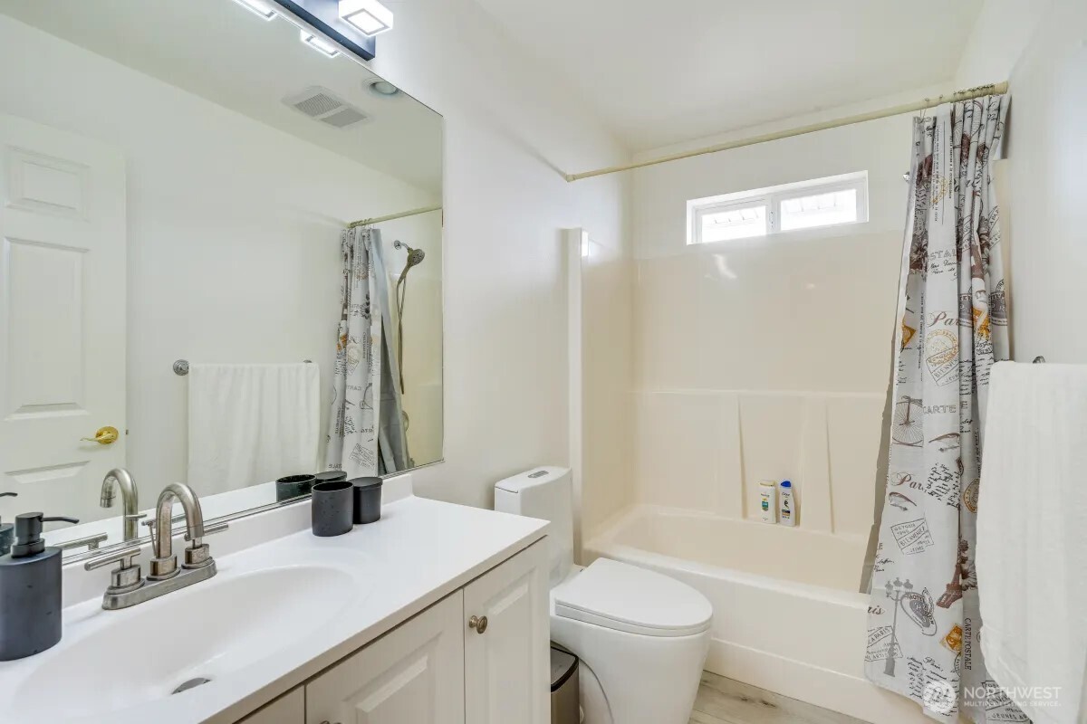 2585 West Beach Road Oak Harbor, WA 98277 - Photo 27 of 36