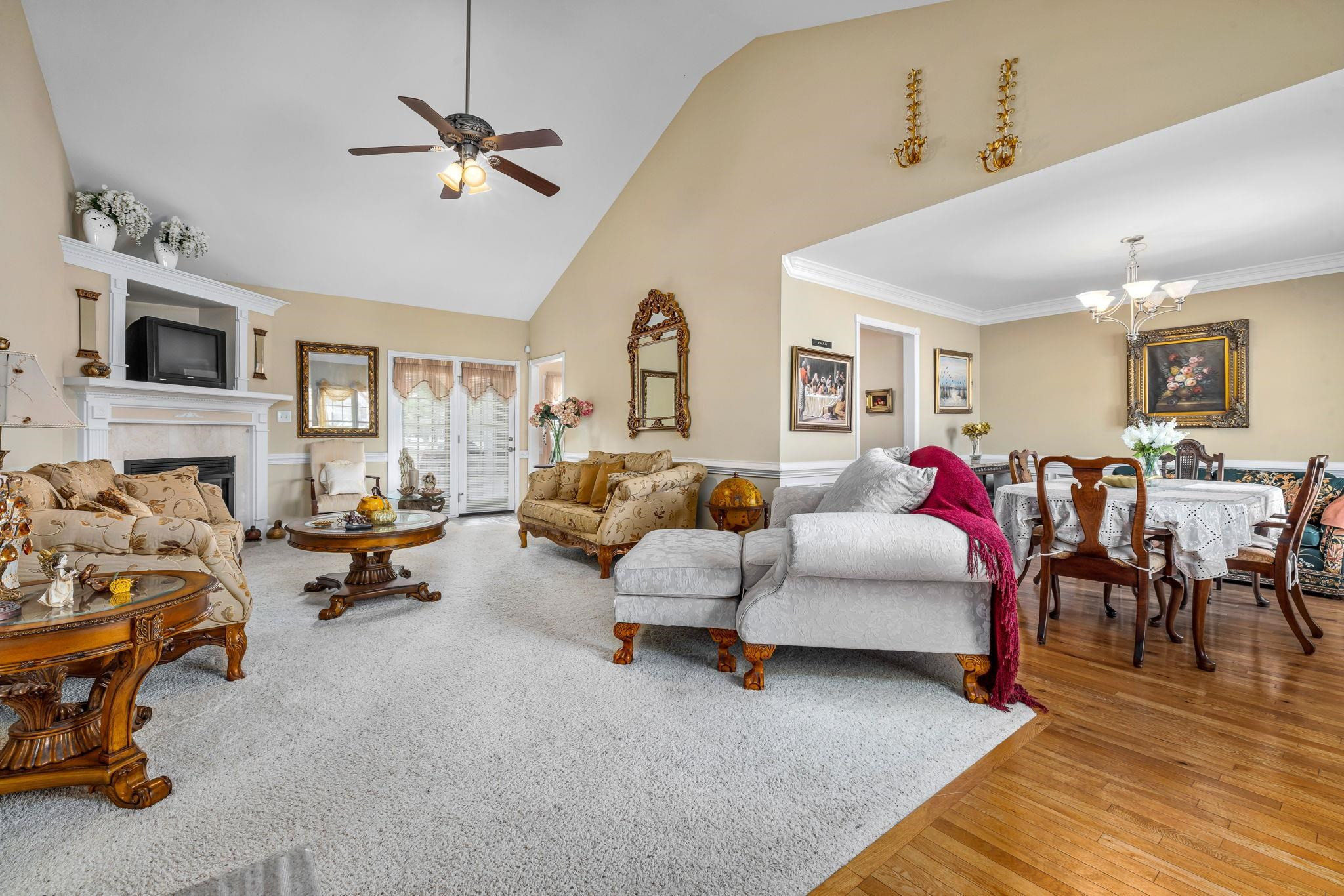 20 Crestline Drive Selma, NC 27576 - Photo 9 of 40 a living room with furniture