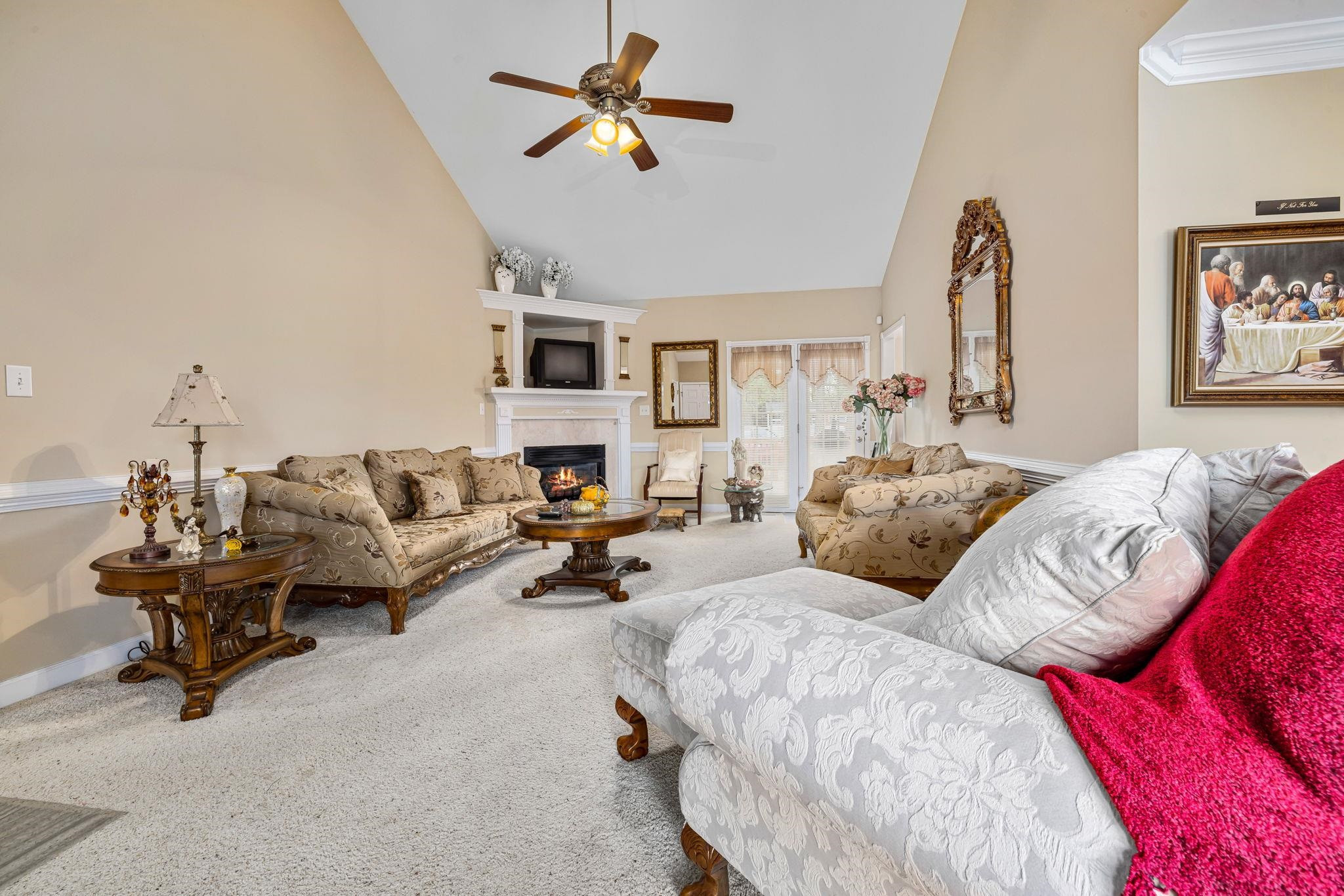 20 Crestline Drive Selma, NC 27576 - Photo 10 of 40 a living room with furniture