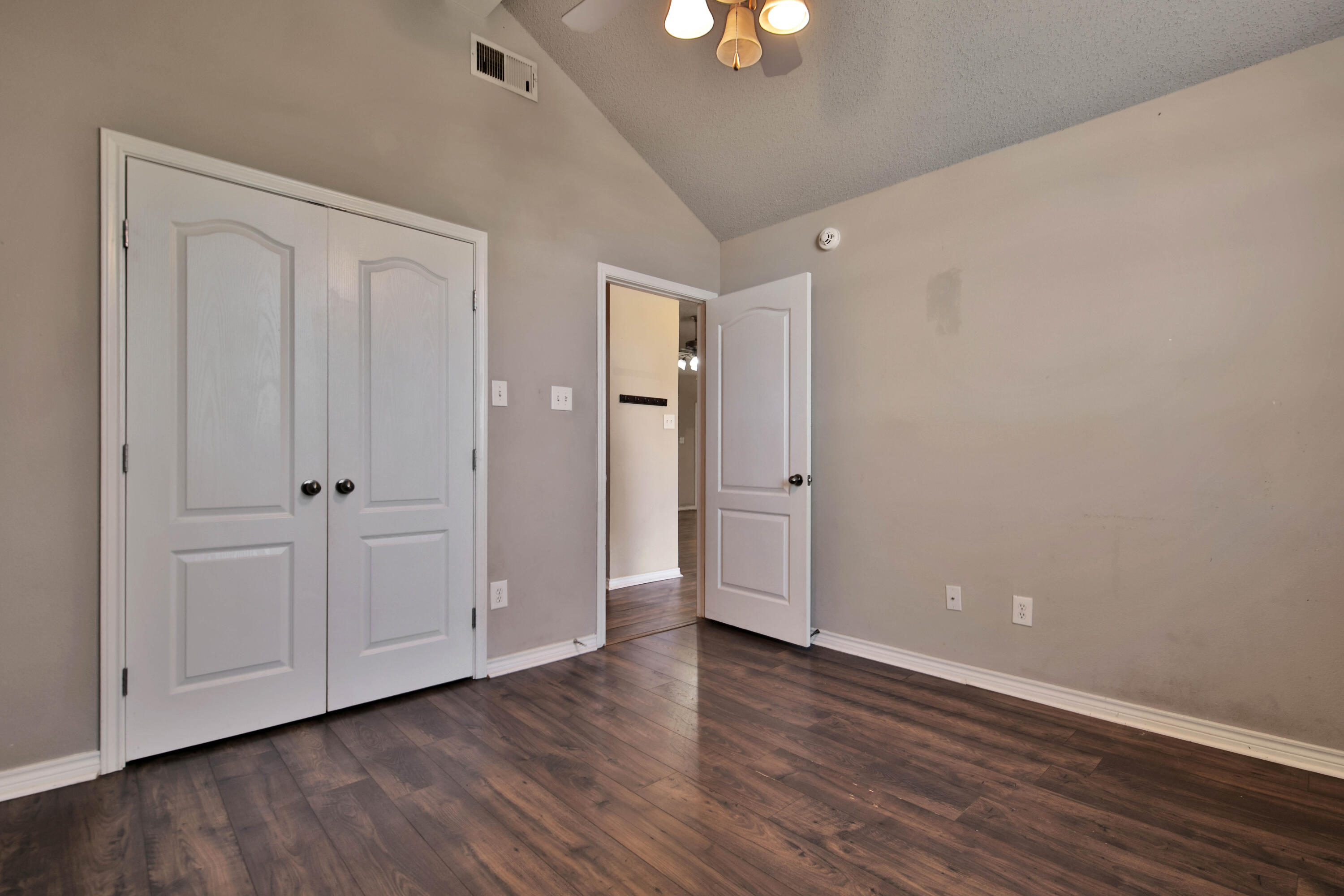 6501 87th Street Lubbock, TX 79424 - Photo 20 of 28 IMG_3034