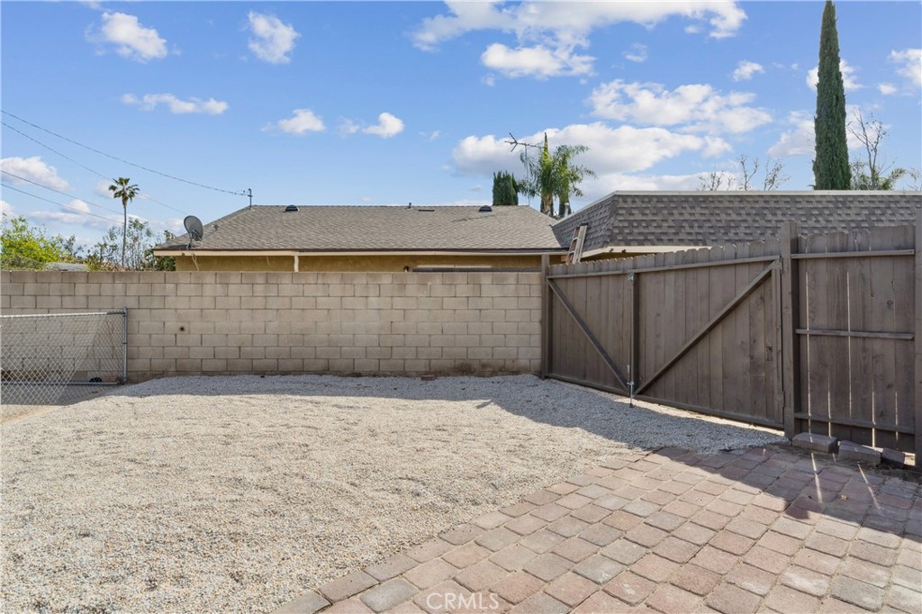 4063 Honeysuckle Street Riverside, CA 92501 - Photo 23 of 28