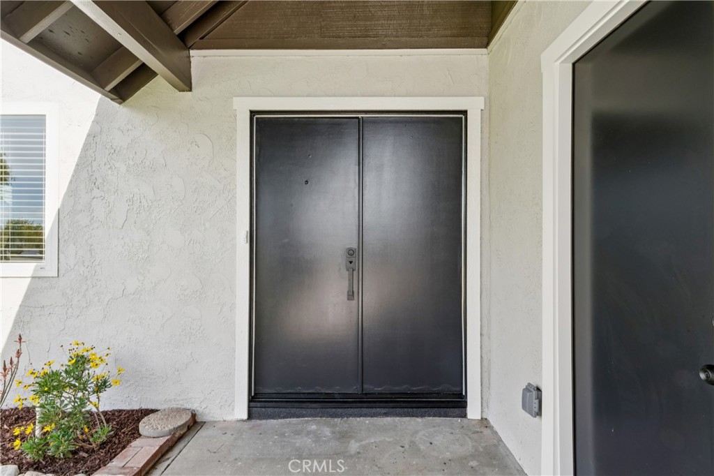 4063 Honeysuckle Street Riverside, CA 92501 - Photo 3 of 28