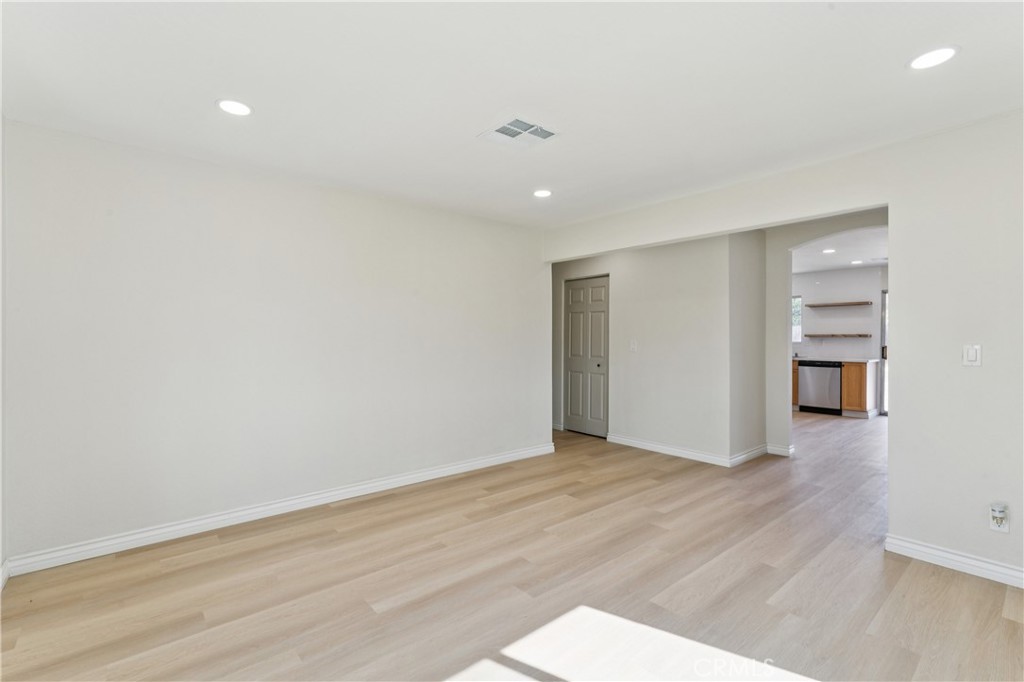 4063 Honeysuckle Street Riverside, CA 92501 - Photo 6 of 28