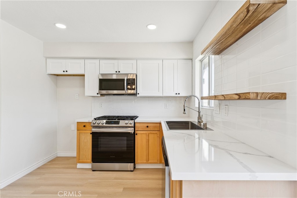 4063 Honeysuckle Street Riverside, CA 92501 - Photo 9 of 28