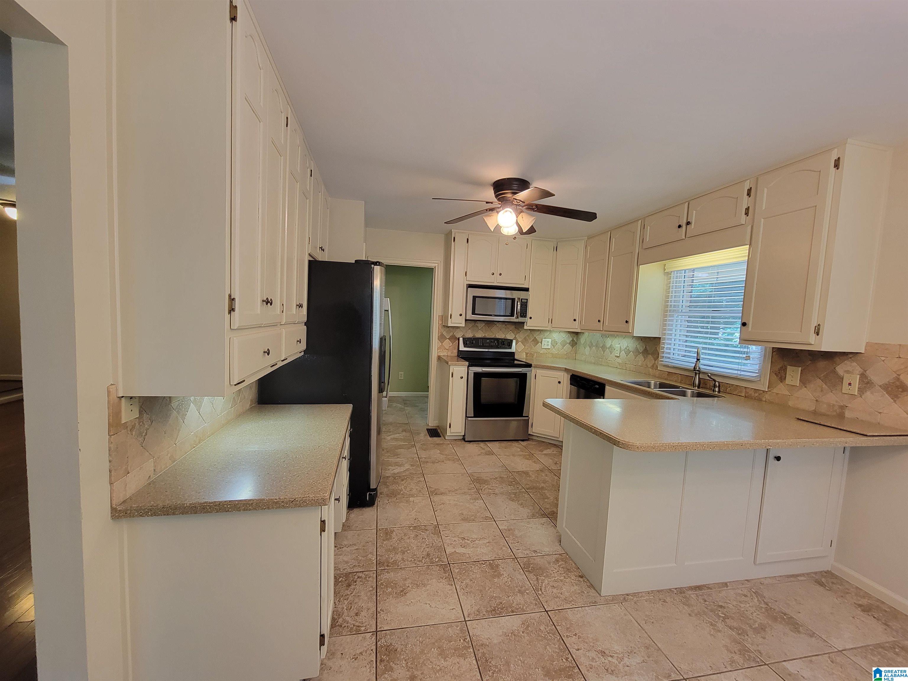 8519 Woodview Road Pinson, AL 35126 - Photo 10 of 47