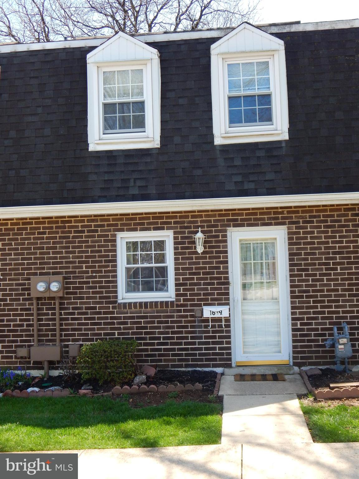 1639 Devers Road York, PA 17404 - Photo 1 of 10 Gallery Image 1