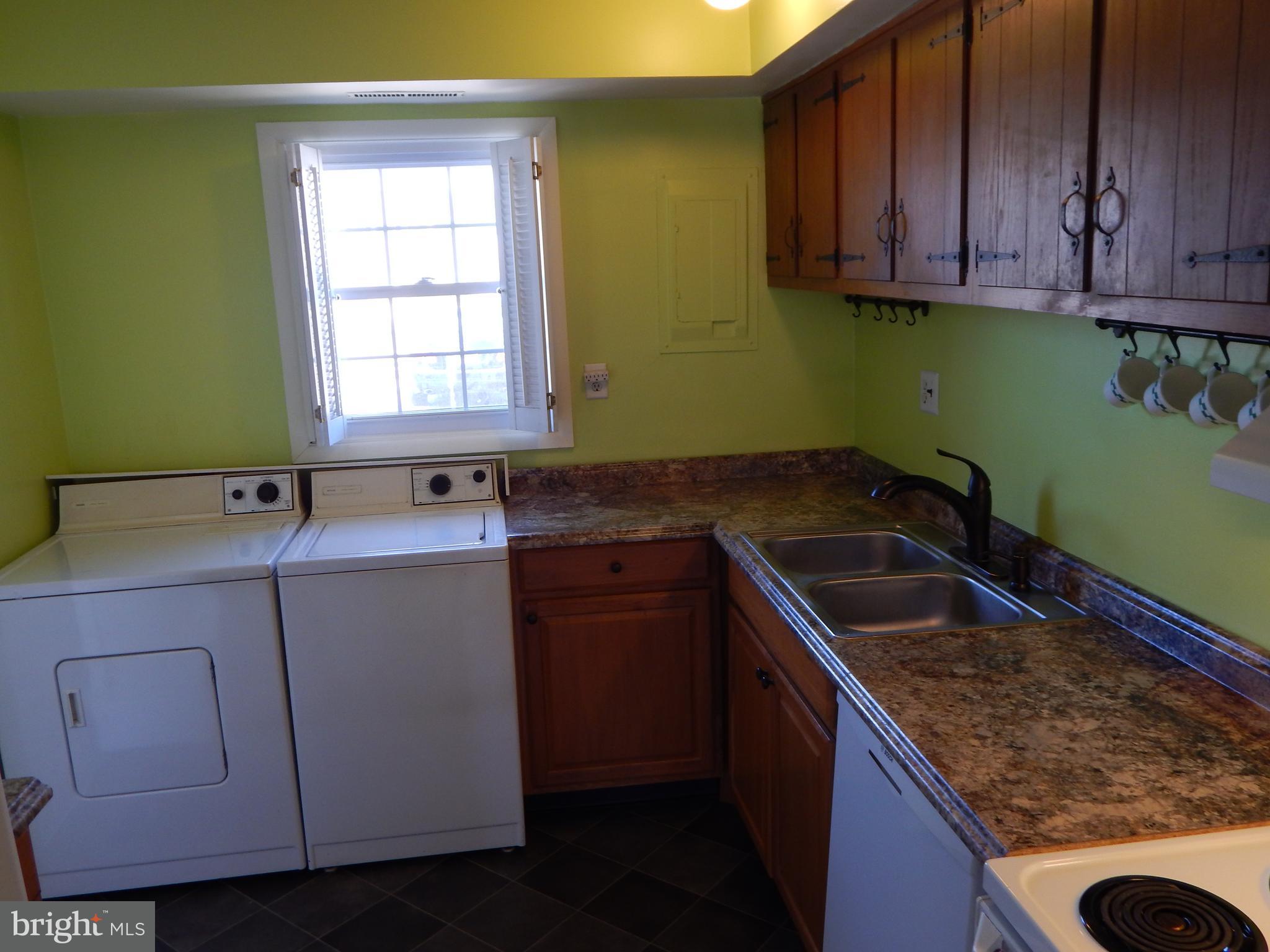 1639 Devers Road York, PA 17404 - Photo 5 of 10 Gallery Image 5