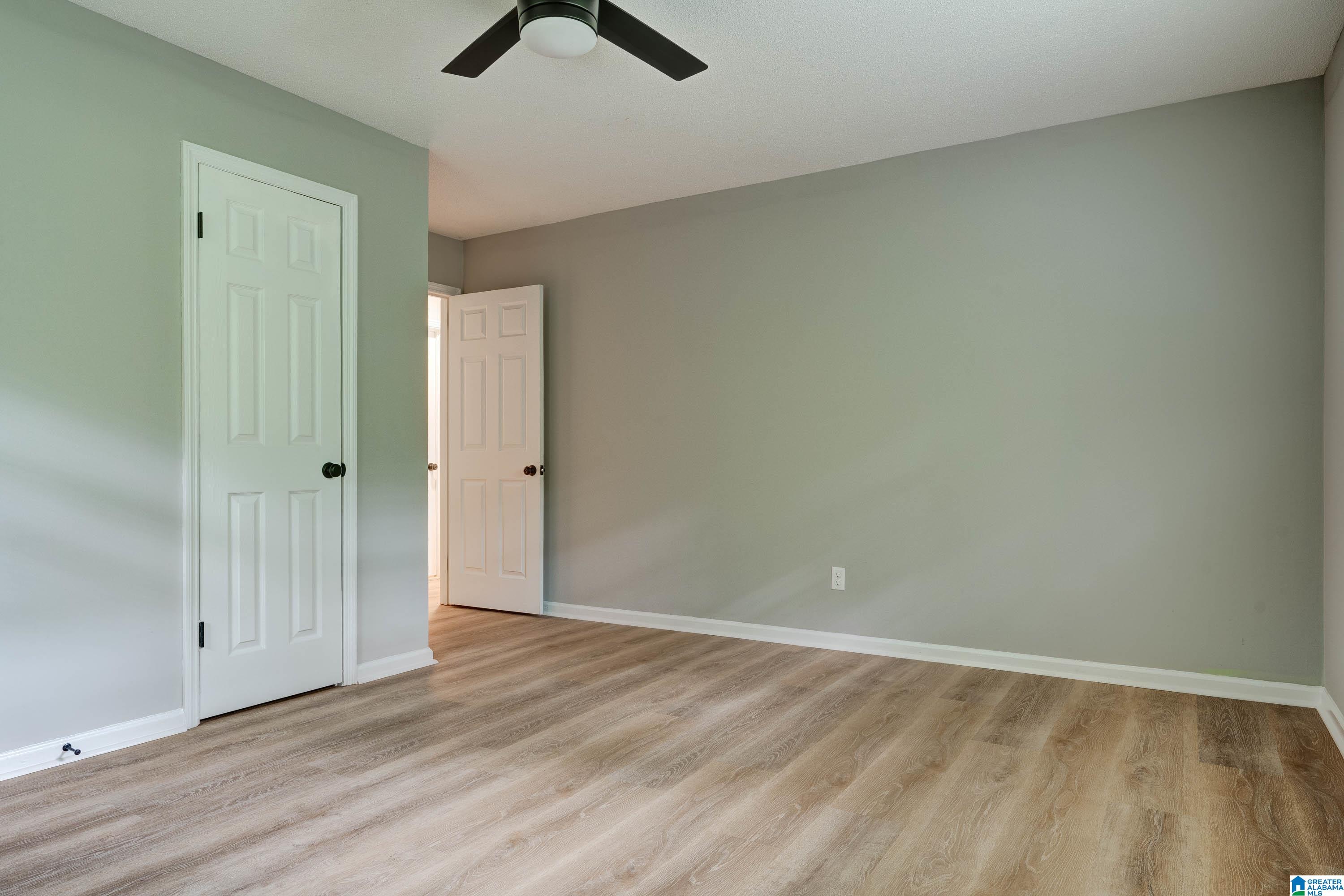 727 Oak Ridge Drive Birmingham, AL 35214 - Photo 19 of 36