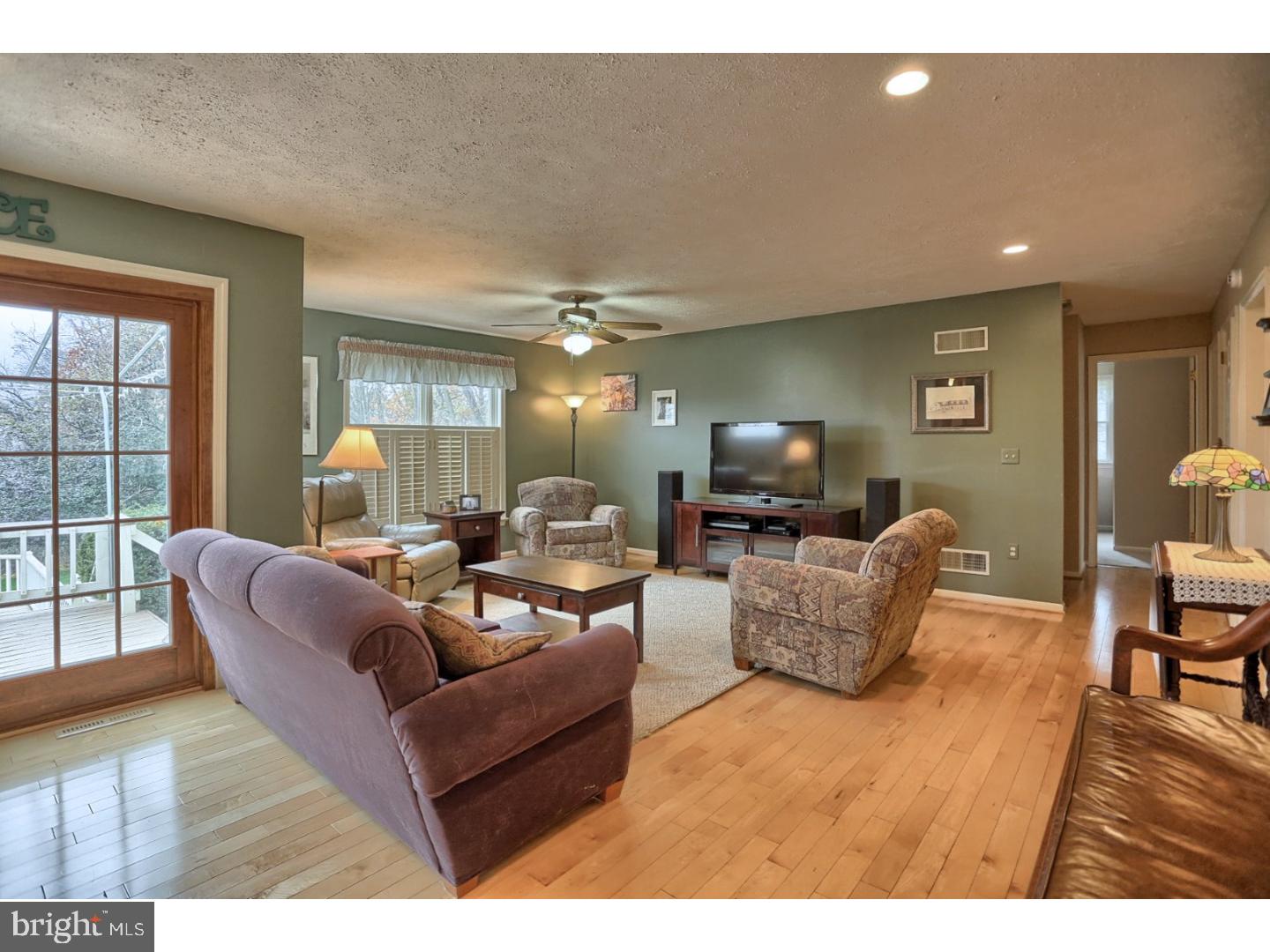 22 Buck Run Road Reinholds, PA 17569 - Photo 8 of 25 Great Room
