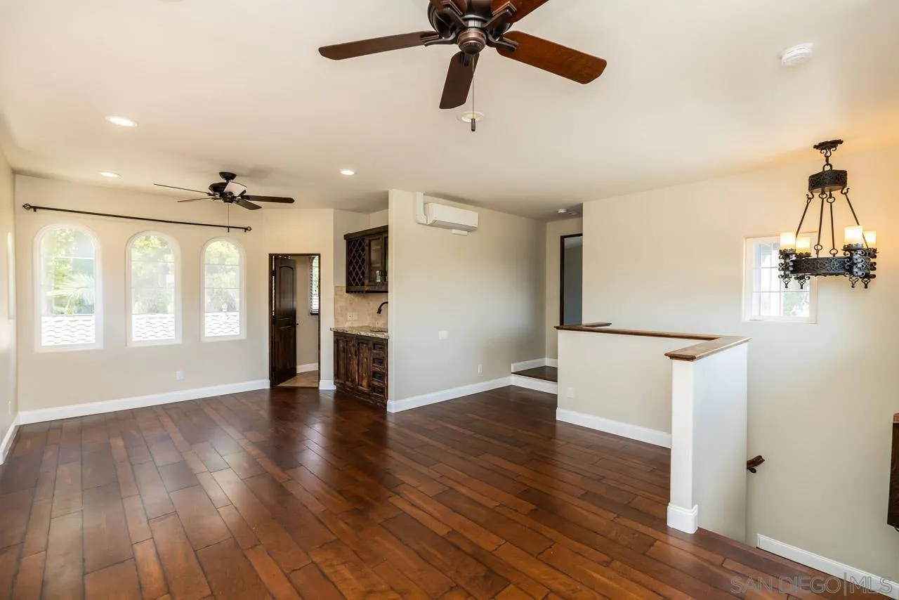 6271 Soledad Mountain Road La Jolla, CA 92037 - Photo 14 of 25