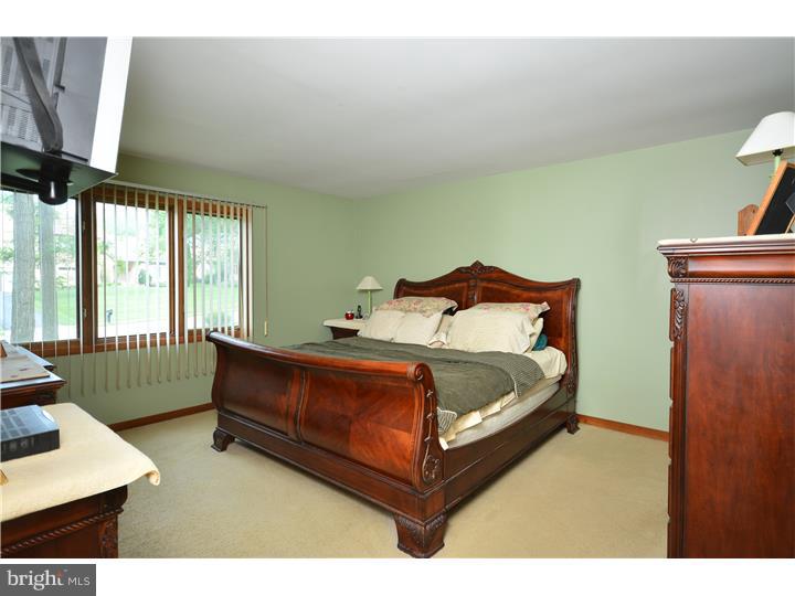943 Sage Road West Chester, PA 19382 - Photo 13 of 24 Gallery Image 13