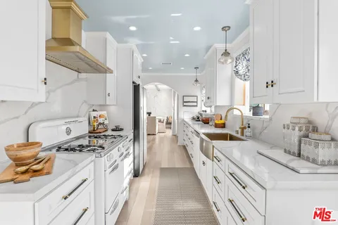 $2,185,000 | 3552 Schaefer Street, Culver City, CA 90232