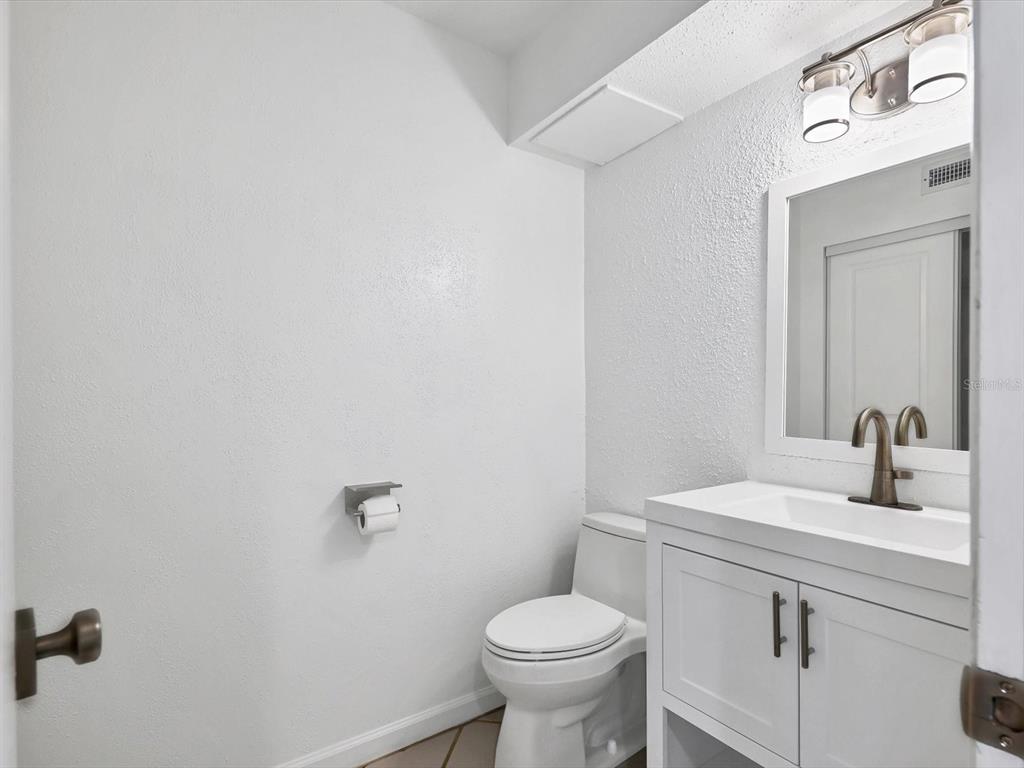 4001 South Beneva Road, Unit 401 Sarasota, FL 34233 - Photo 15 of 33