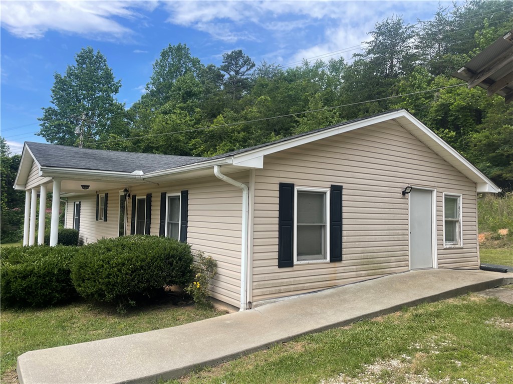 857 Pickett Post Road Walhalla, SC 29691 - Photo 28 of 39 Gallery Image 28