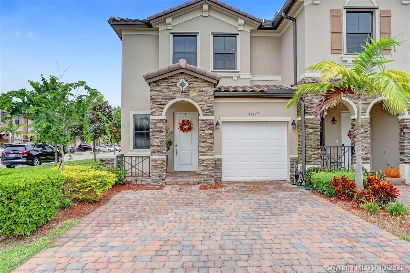 11477 Southwest 252nd Terrace Homestead, FL 33032 - Photo 2 of 31 Gallery Image 2