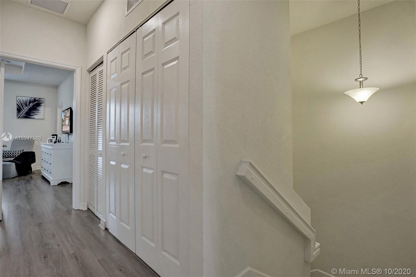 11477 Southwest 252nd Terrace Homestead, FL 33032 - Photo 19 of 31 Gallery Image 19