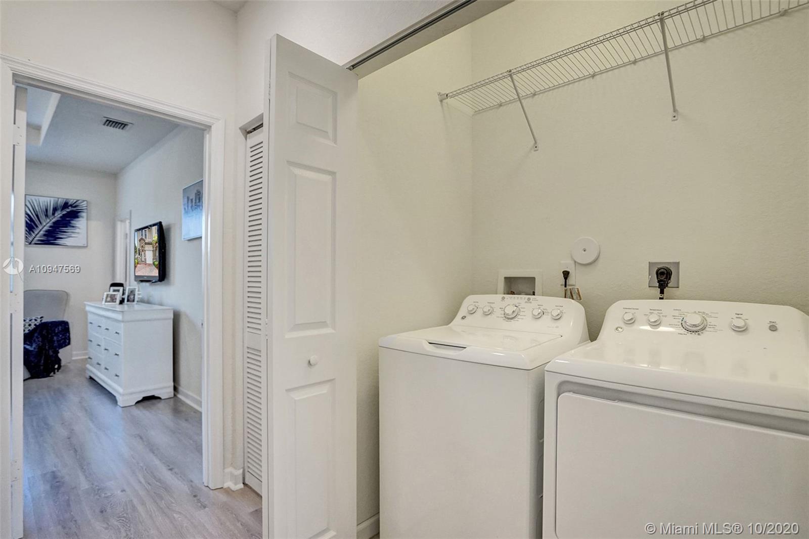 11477 Southwest 252nd Terrace Homestead, FL 33032 - Photo 24 of 31 Gallery Image 24