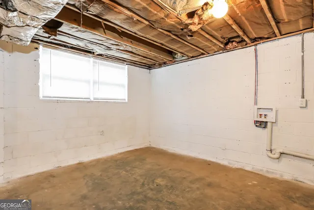 $1,470 | 833 Brian Lane, Forest Park, GA 30297