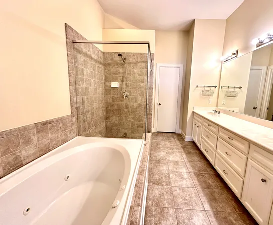 $1,925 | 2710 Hullsmith Drive, Unit 1203, Houston, TX 77063