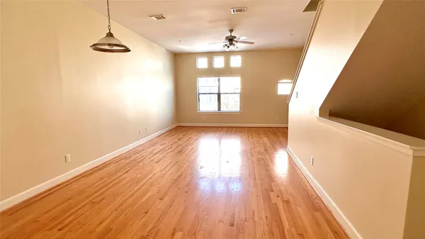 $1,925 | 2710 Hullsmith Drive, Unit 1203, Houston, TX 77063