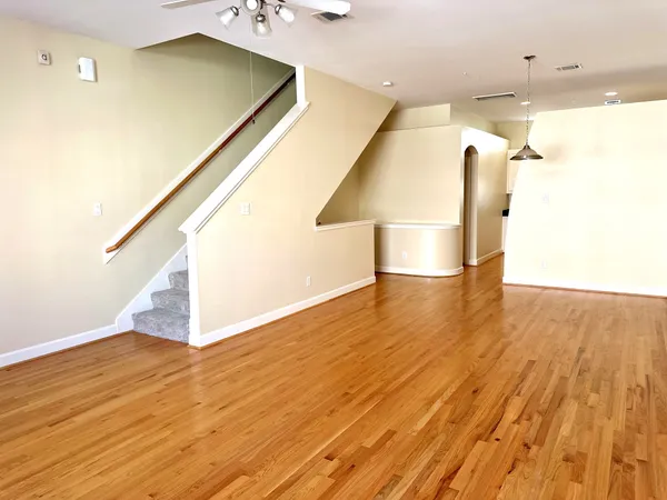 $1,925 | 2710 Hullsmith Drive, Unit 1203, Houston, TX 77063