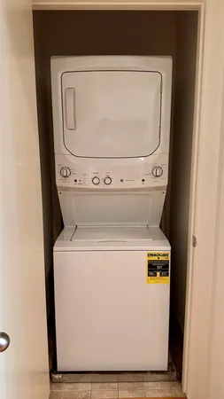 $1,925 | 2710 Hullsmith Drive, Unit 1203, Houston, TX 77063