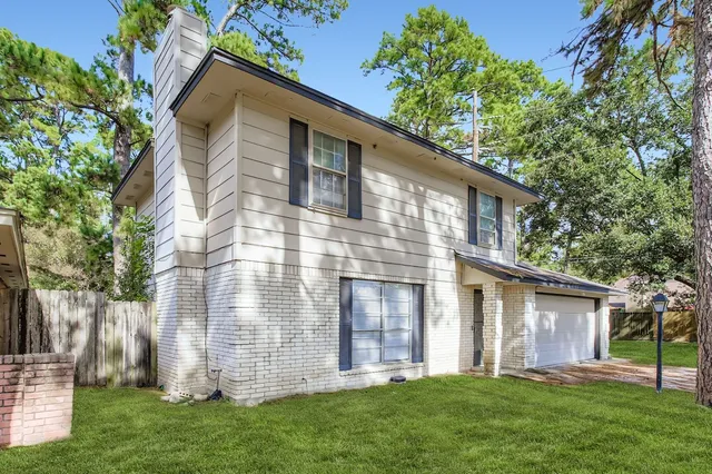 front view of house with a yard