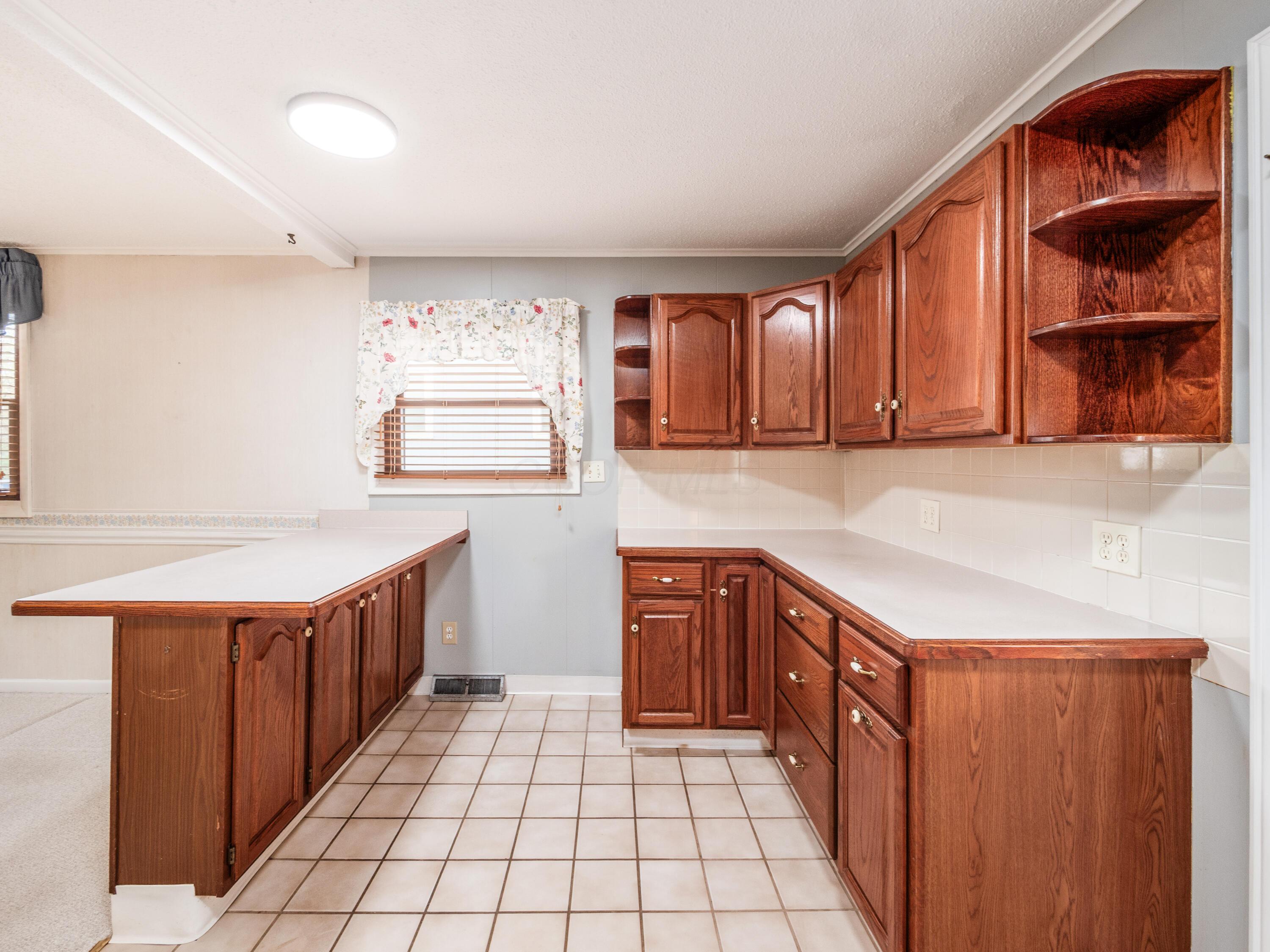696 Williams Road Columbus, OH 43207 - Photo 21 of 39 A_696_Buttles_036
