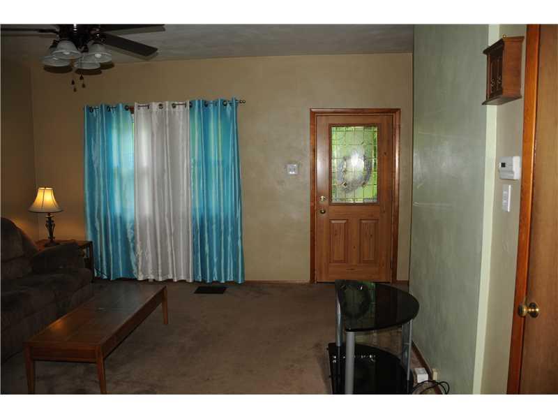 1132 Venetia Road Eighty Four, PA 15330 - Photo 14 of 22 Living Room.