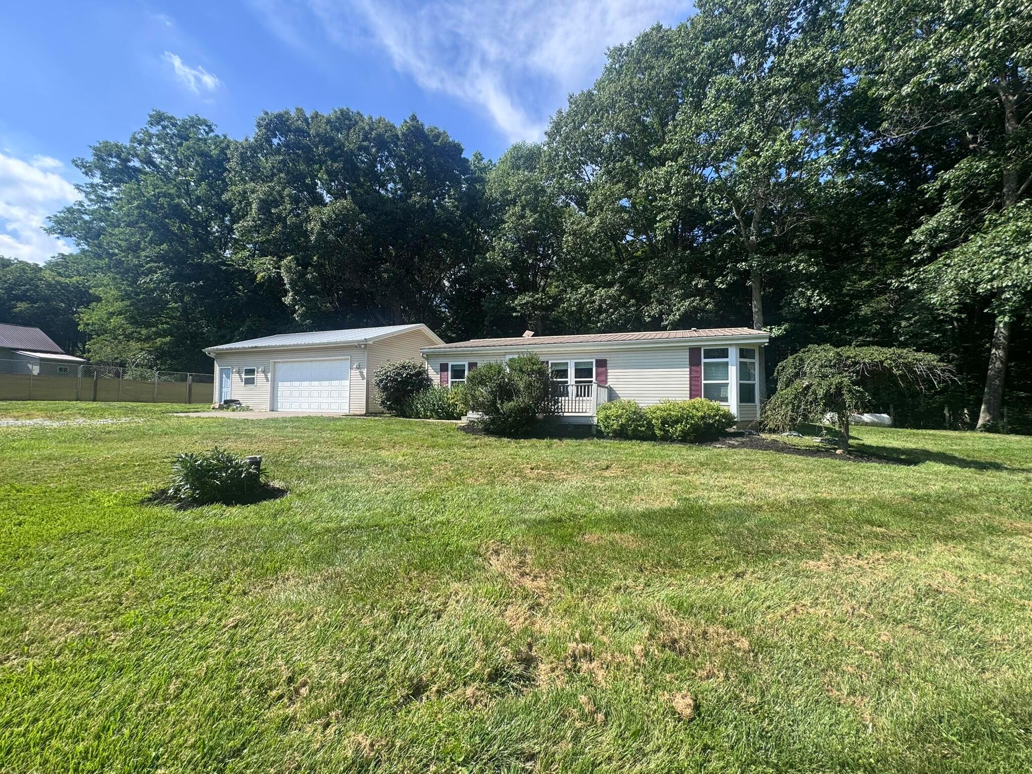 13338 Middlefork Road Rockbridge, OH 43149 - Photo 2 of 22 IMG_1595