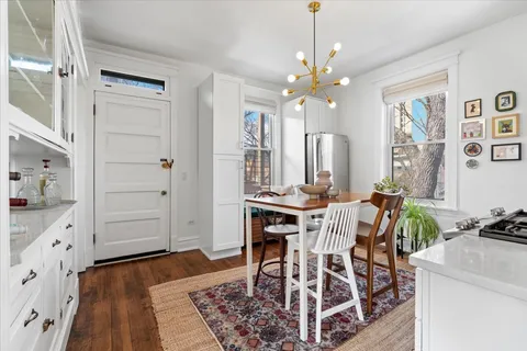 $399,000 | 1056 North Leavitt Street, Unit 2R, Chicago, IL 60622