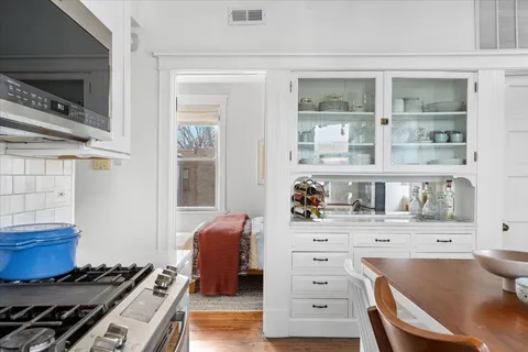 $399,000 | 1056 North Leavitt Street, Unit 2R, Chicago, IL 60622