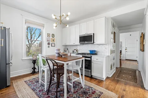 $399,000 | 1056 North Leavitt Street, Unit 2R, Chicago, IL 60622