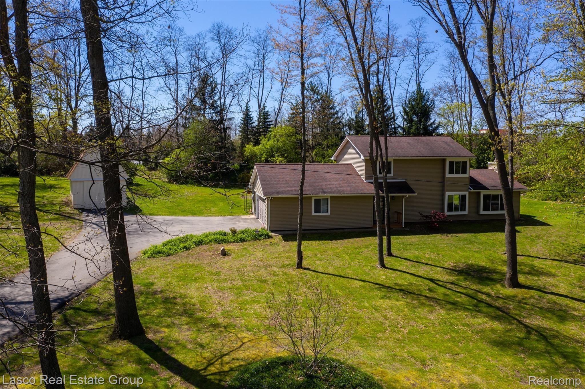 10558 Culver Road Brighton, MI 48114 - Photo 4 of 37 DJI_0726.jpg