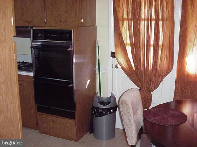 9017 Bruno Road Randallstown, MD 21133 - Photo 10 of 18 Modern kitchen w/ Wall ovens!
