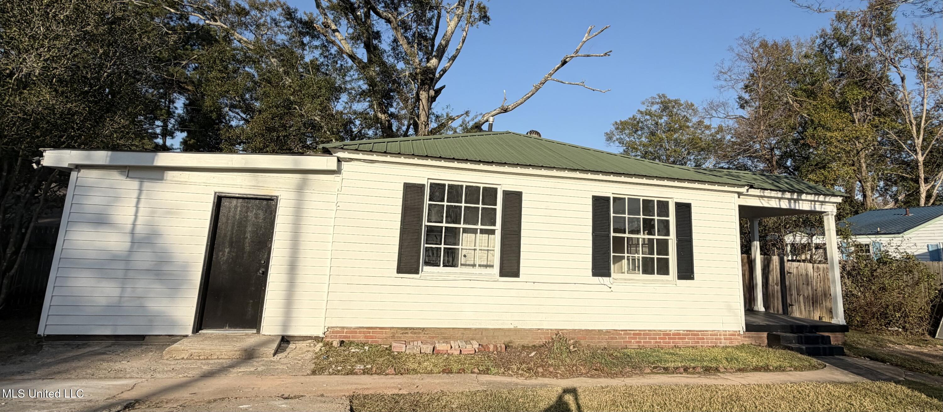 3 Maplewood Lane Natchez, MS 39120 - Photo 2 of 19 IMG_0268