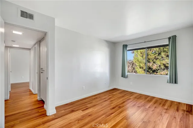 $465,000 | 7308 Corbin Avenue, Unit G, Reseda, CA 91335