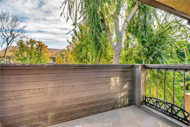 $465,000 | 7308 Corbin Avenue, Unit G, Reseda, CA 91335