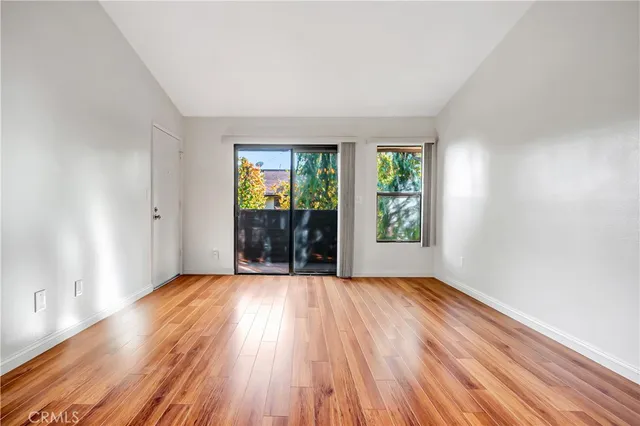 $465,000 | 7308 Corbin Avenue, Unit G, Reseda, CA 91335