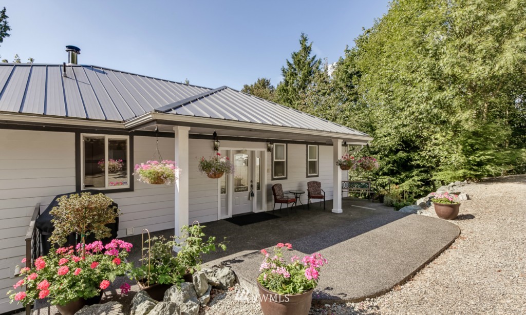 21470 Starbird Road Mount Vernon, WA 98274 - Photo 1 of 25 Gallery Image 1