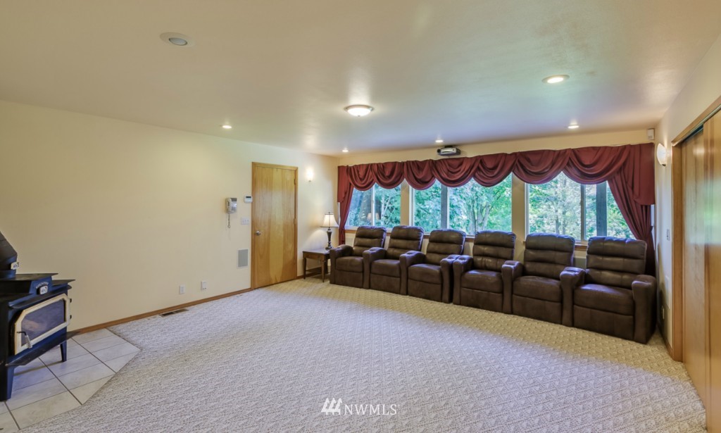 21470 Starbird Road Mount Vernon, WA 98274 - Photo 14 of 25 Gallery Image 14