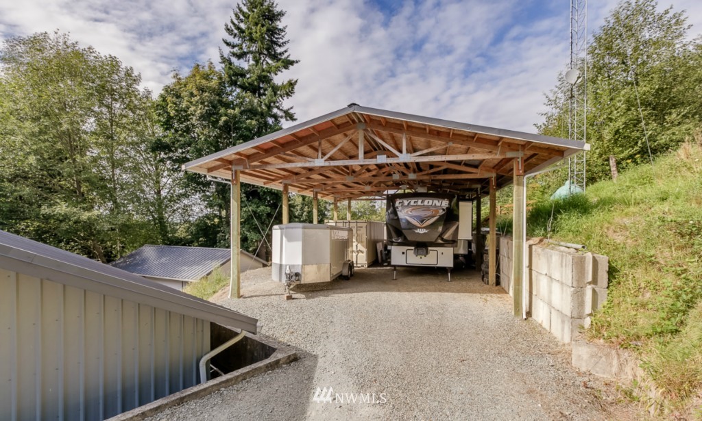 21470 Starbird Road Mount Vernon, WA 98274 - Photo 4 of 25 Gallery Image 4