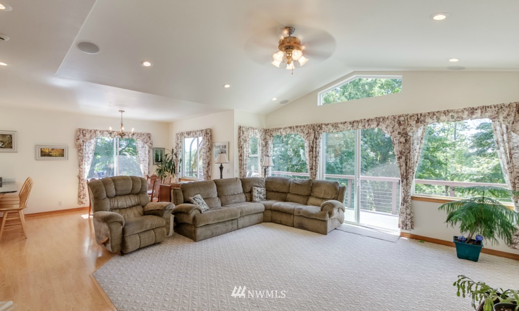 21470 Starbird Road Mount Vernon, WA 98274 - Photo 6 of 25 Gallery Image 6