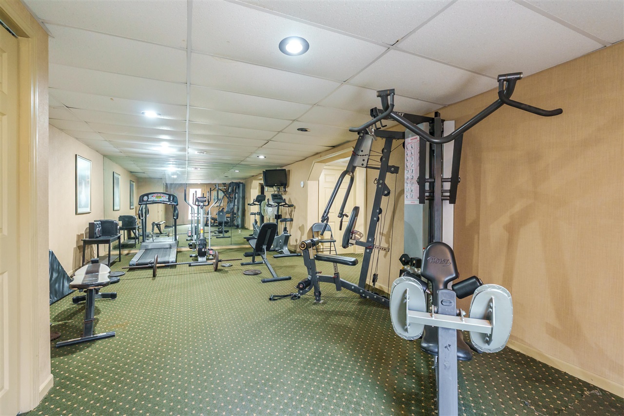 734 West Kilgore Road, Unit 208 Kalamazoo, MI 49008 - Photo 25 of 32