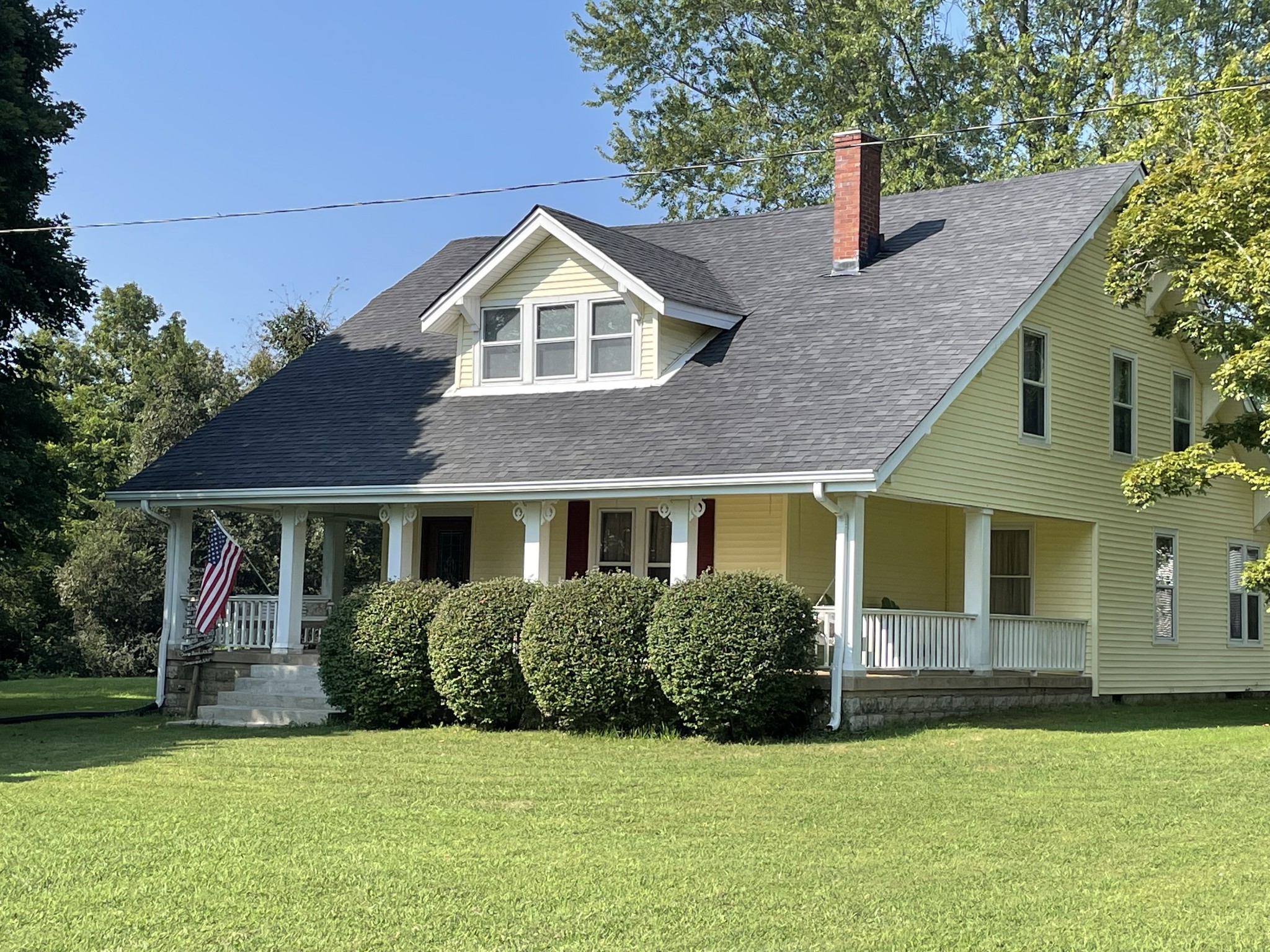 2870 Battle Creek Road Springfield, TN 37172 - Photo 1 of 48 a front view of a house with a yard