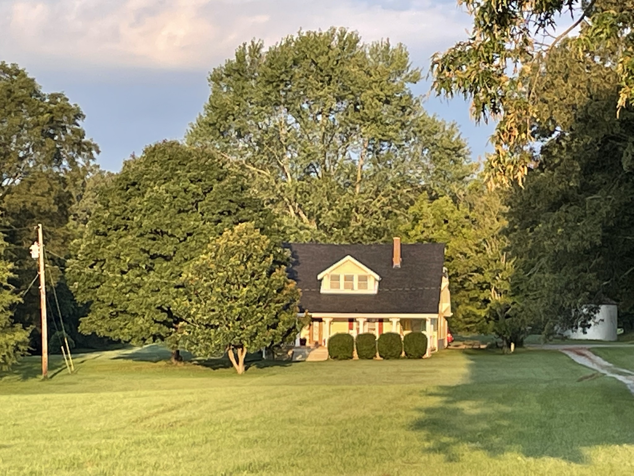 2870 Battle Creek Road Springfield, TN 37172 - Photo 2 of 48 a front view of a house with a yard