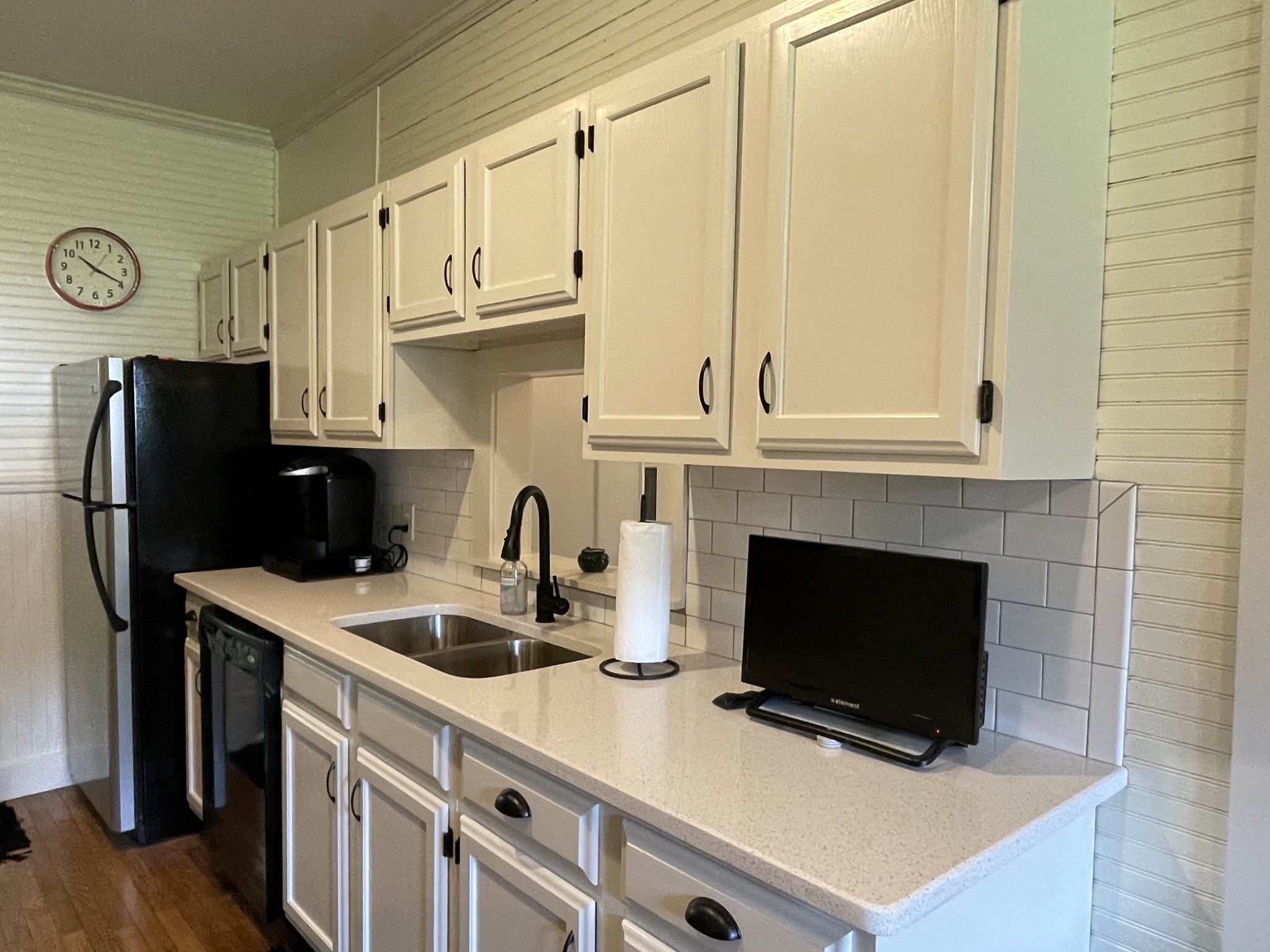 2870 Battle Creek Road Springfield, TN 37172 - Photo 29 of 48 a kitchen with stainless steel appliances a stove microwave and refrigerator