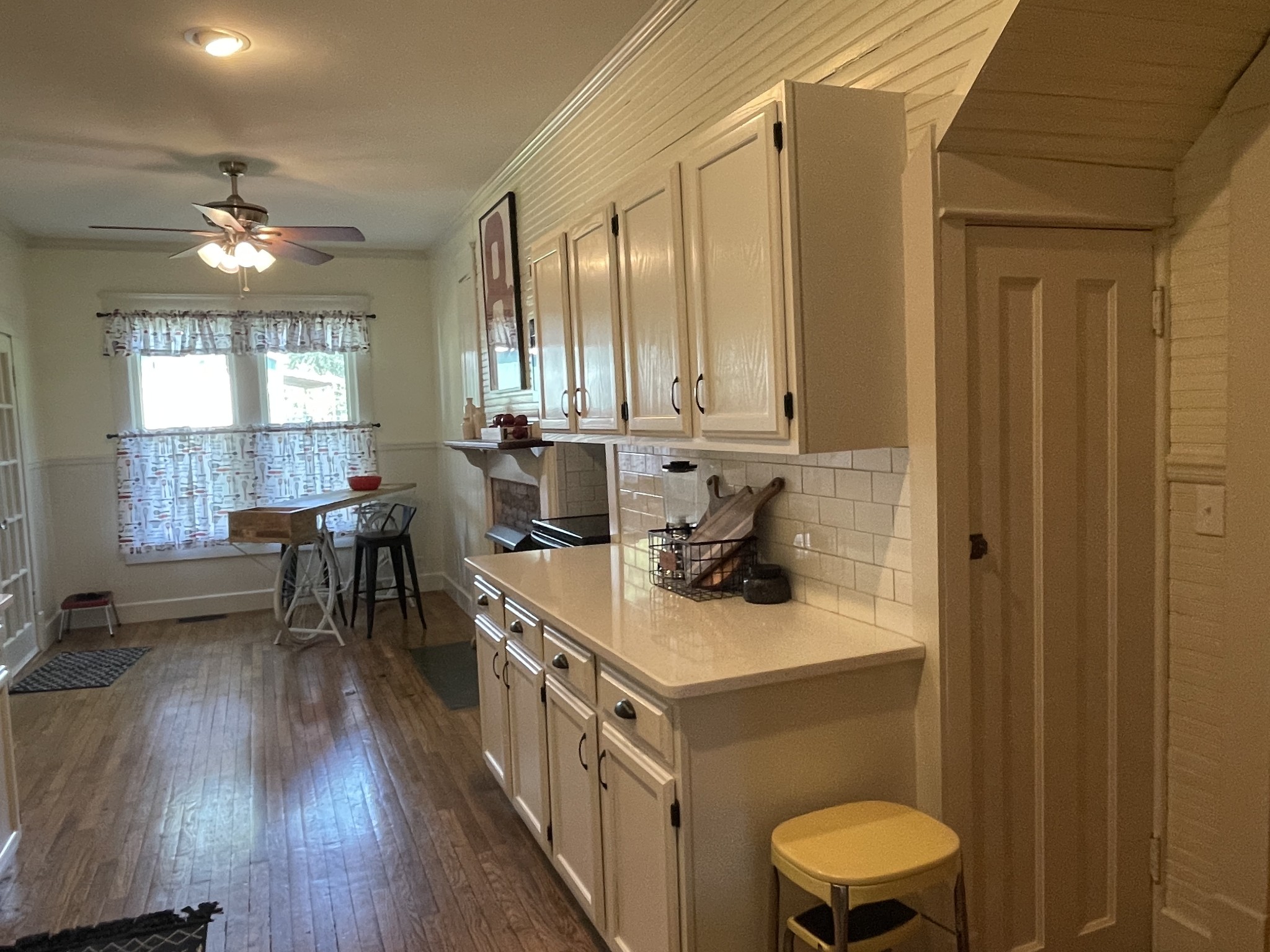 2870 Battle Creek Road Springfield, TN 37172 - Photo 30 of 48 a kitchen with a sink appliances and cabinets